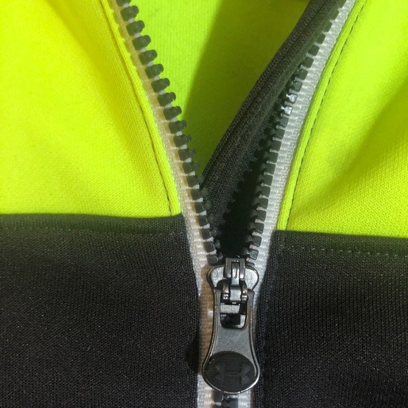 UNDER ARMOUR ALLSEASONGEAR - Picture 5 of 5